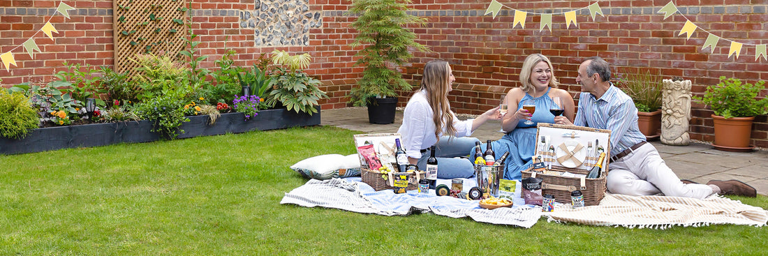 Picnic Hampers to Gift or Share, for Treasured Summer Memories