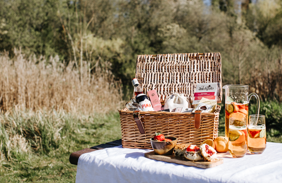 Wedding picnic hampers paired with the perfect couple