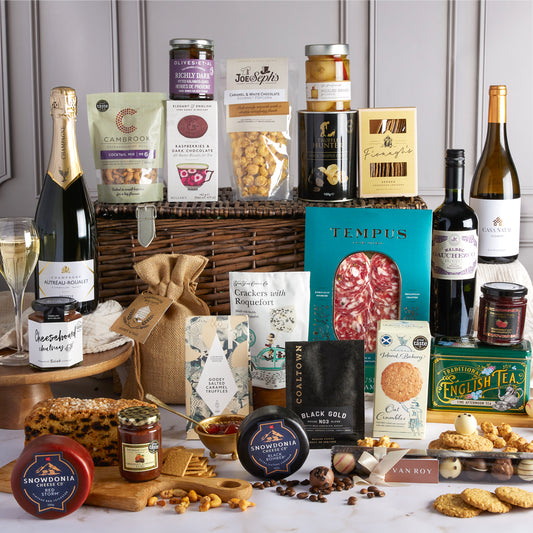 Main image of The Deluxe Food & Wine Gift Hamper, a luxury gift hamper from hampers.com