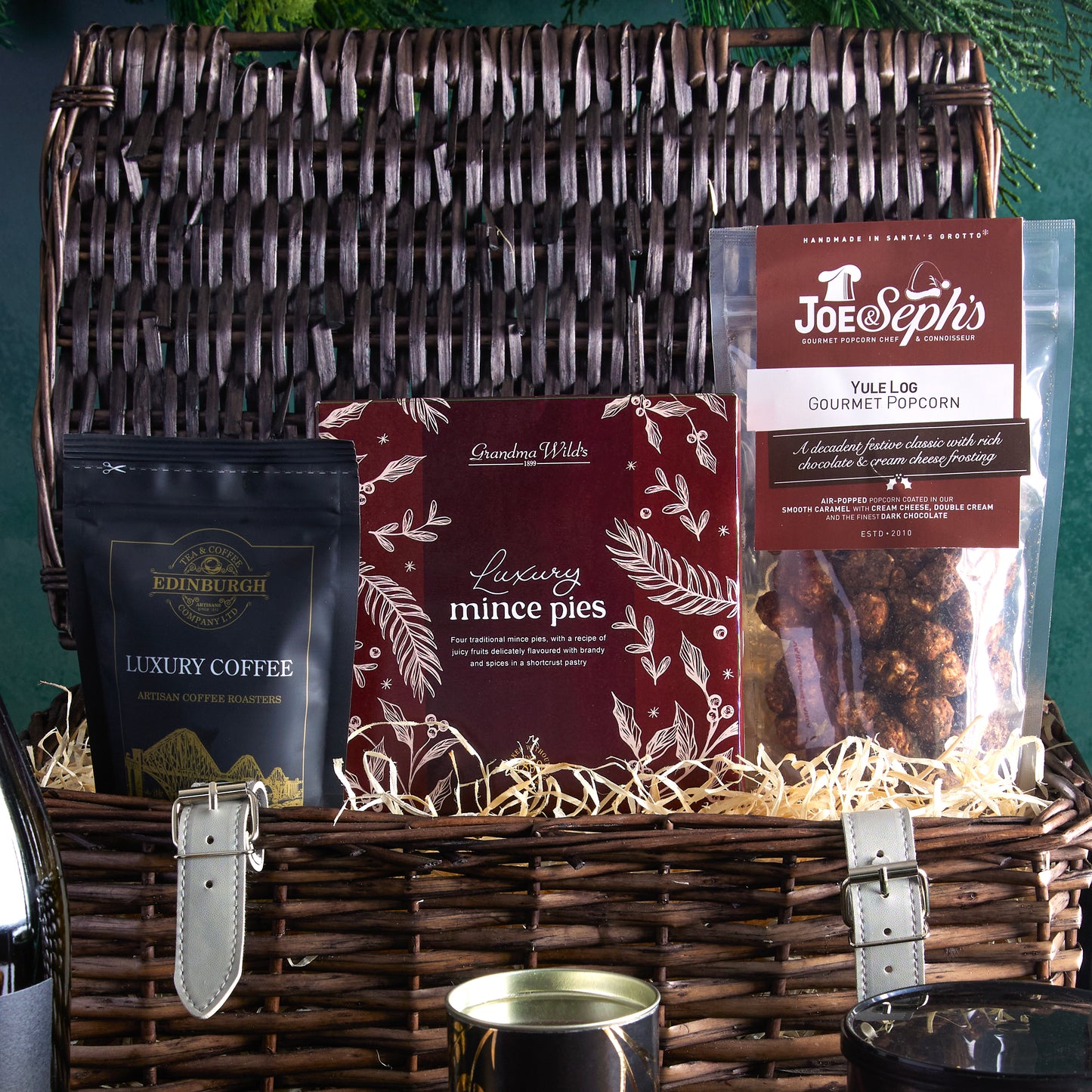 Luxury Bearing Gifts Christmas Hamper