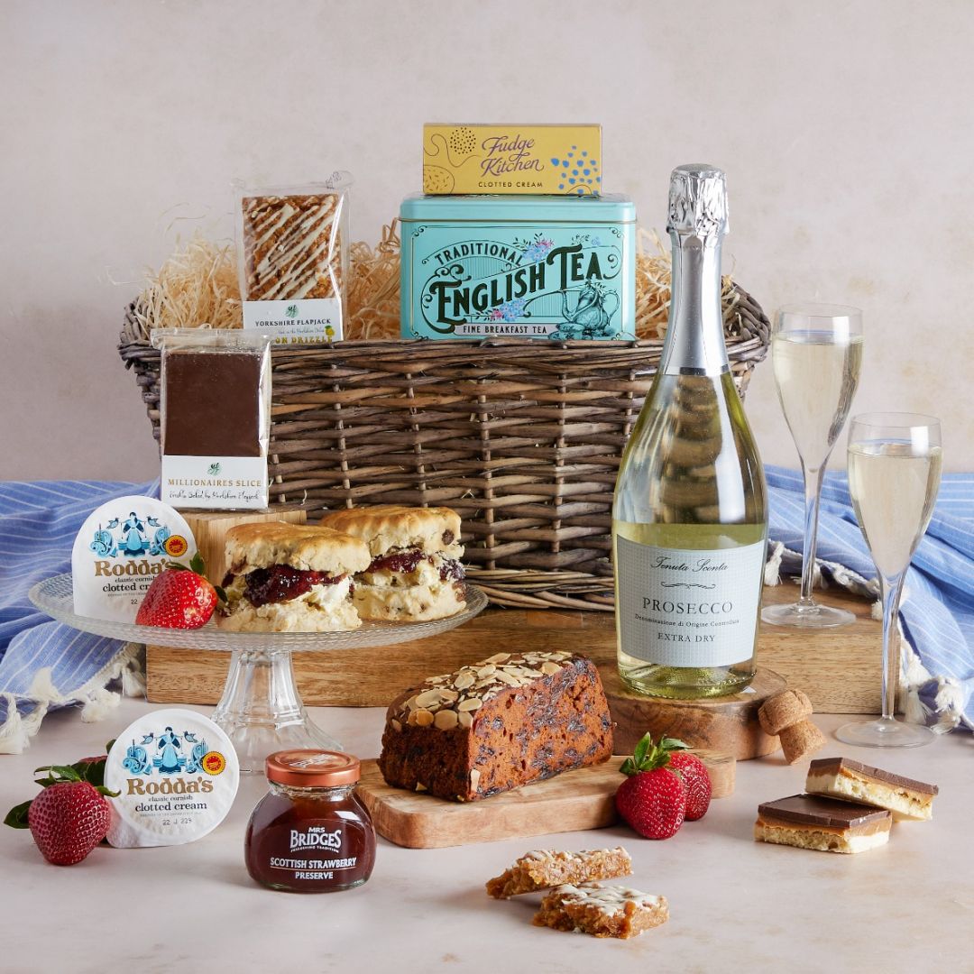 Main Afternoon Tea with Prosecco Hamper, a luxury gift hamper at hampers.com